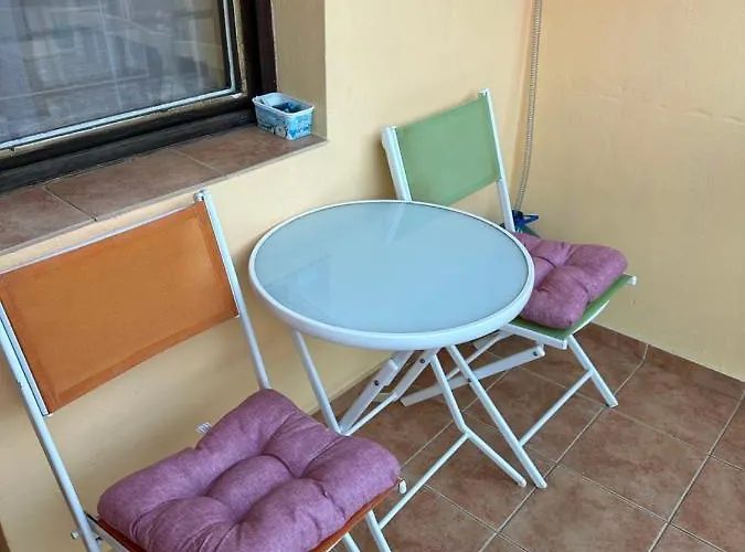 “poli” Gæstehus